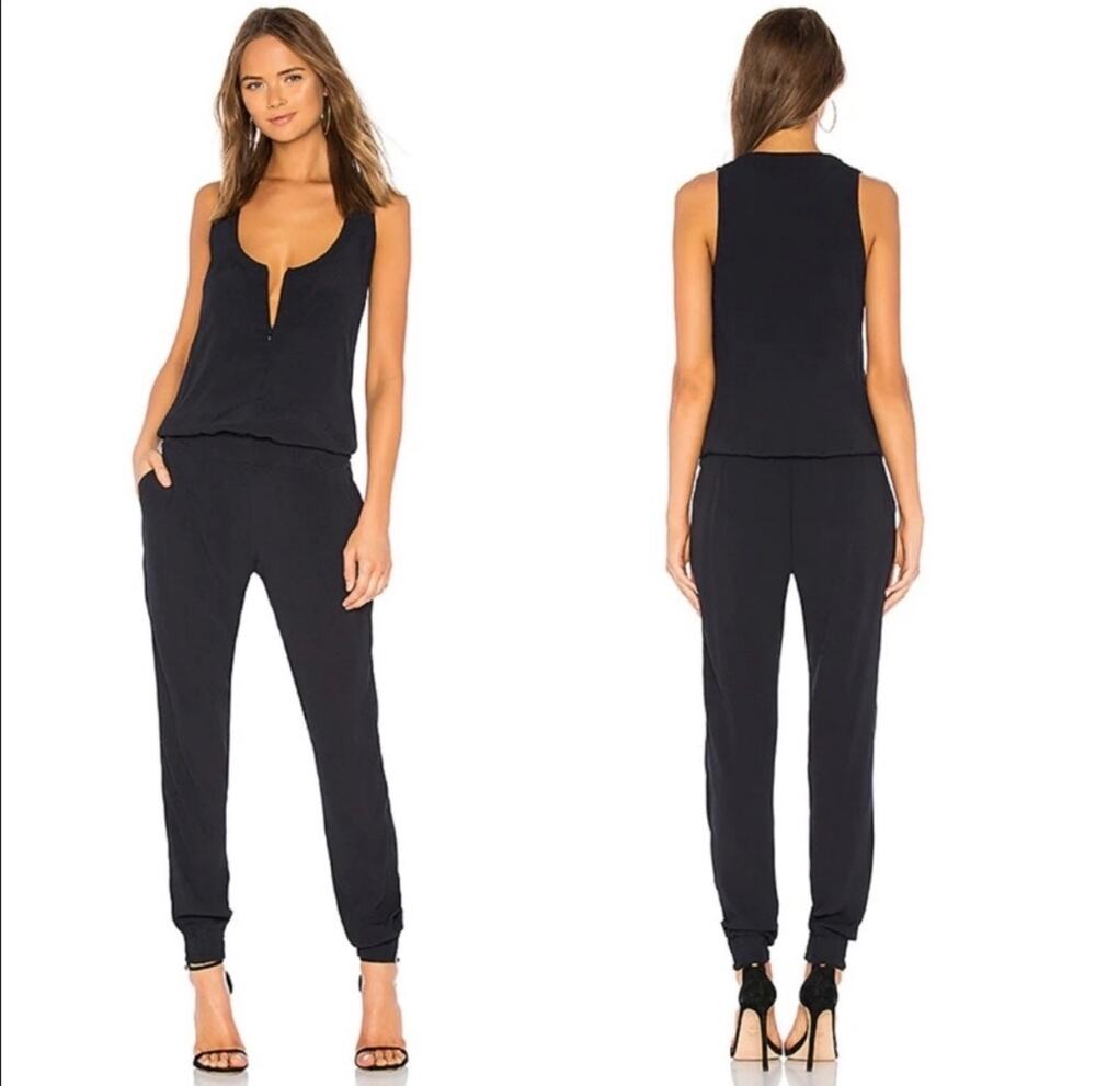 Women’s Monrow Black Crepe Jogger Jumpsuit in Black Large